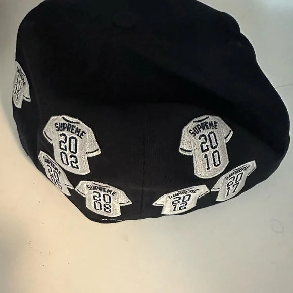 Supreme Black Cap - Picture 5 of 8